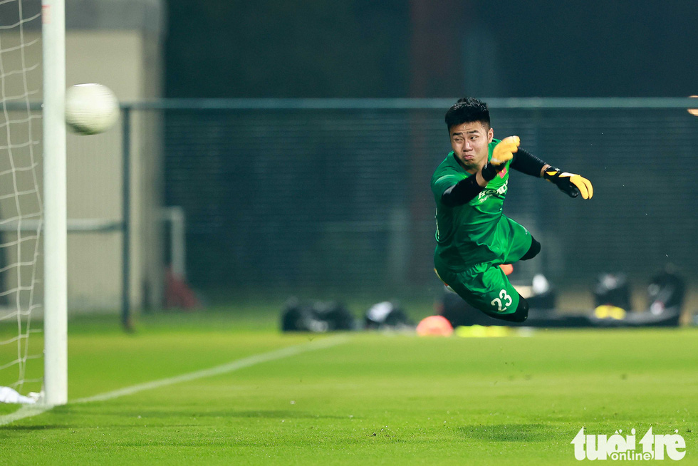 Đội tuyển Việt Nam tập đánh đầu và bứt tốc trước trận gặp Indonesia - Ảnh 5.