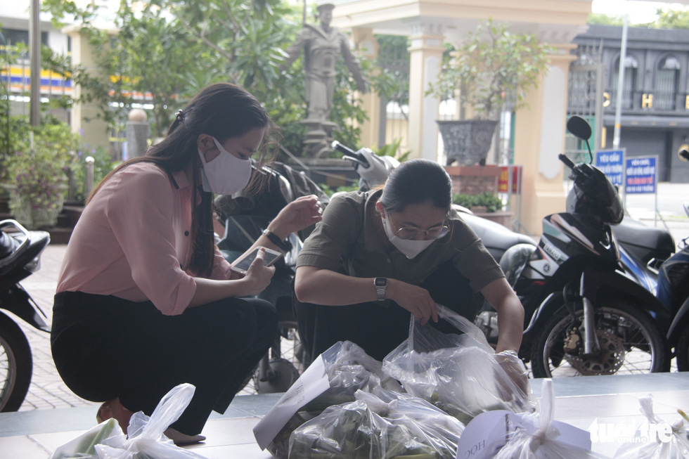 ‘Chúng tôi xin nhường phần mình cho các gia đình khác’ - Ảnh 4.