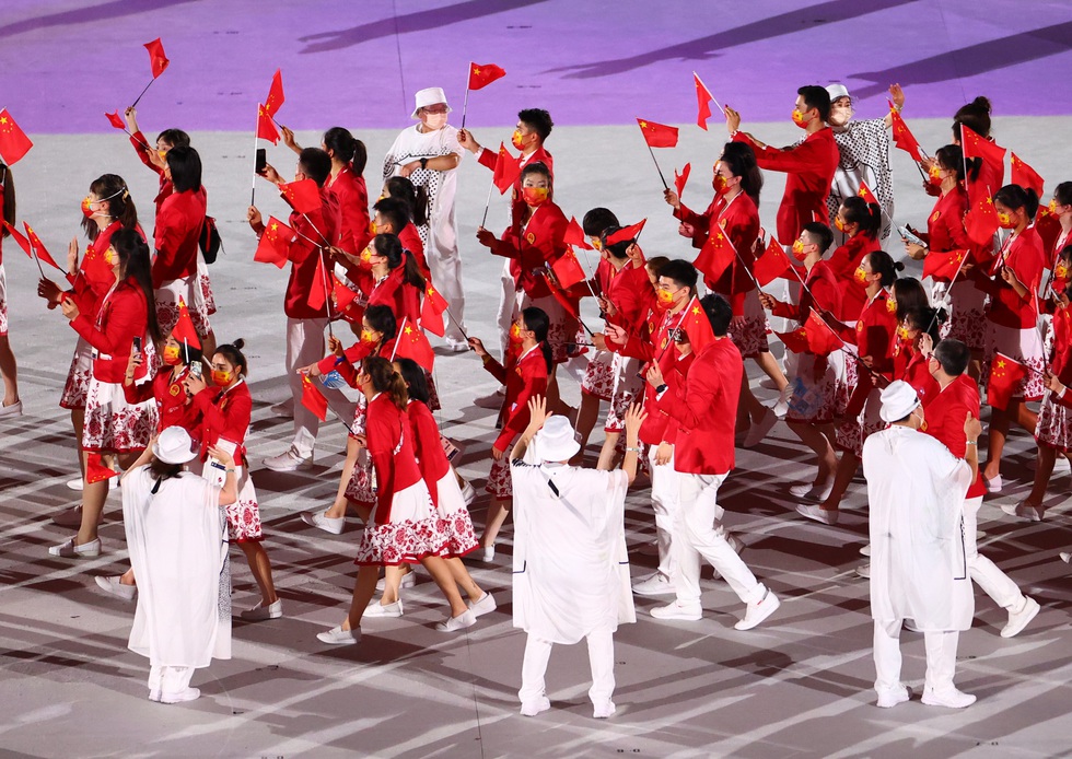 Đài lửa đã được thắp sáng, Olympic 2020 chính thức khai mạc - Ảnh 21. Đài lửa đã được thắp sáng, Olympic 2020 chính thức khai mạc - Ảnh 21.