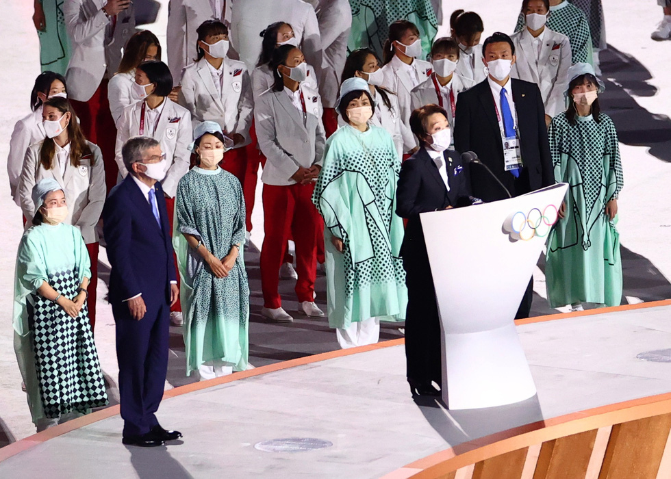 Đài lửa đã được thắp sáng, Olympic 2020 chính thức khai mạc - Ảnh 9. Đài lửa đã được thắp sáng, Olympic 2020 chính thức khai mạc - Ảnh 9.
