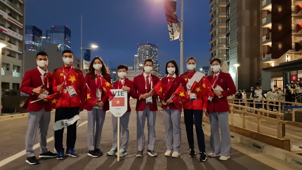 Đài lửa đã được thắp sáng, Olympic 2020 chính thức khai mạc - Ảnh 18. Đài lửa đã được thắp sáng, Olympic 2020 chính thức khai mạc - Ảnh 18.