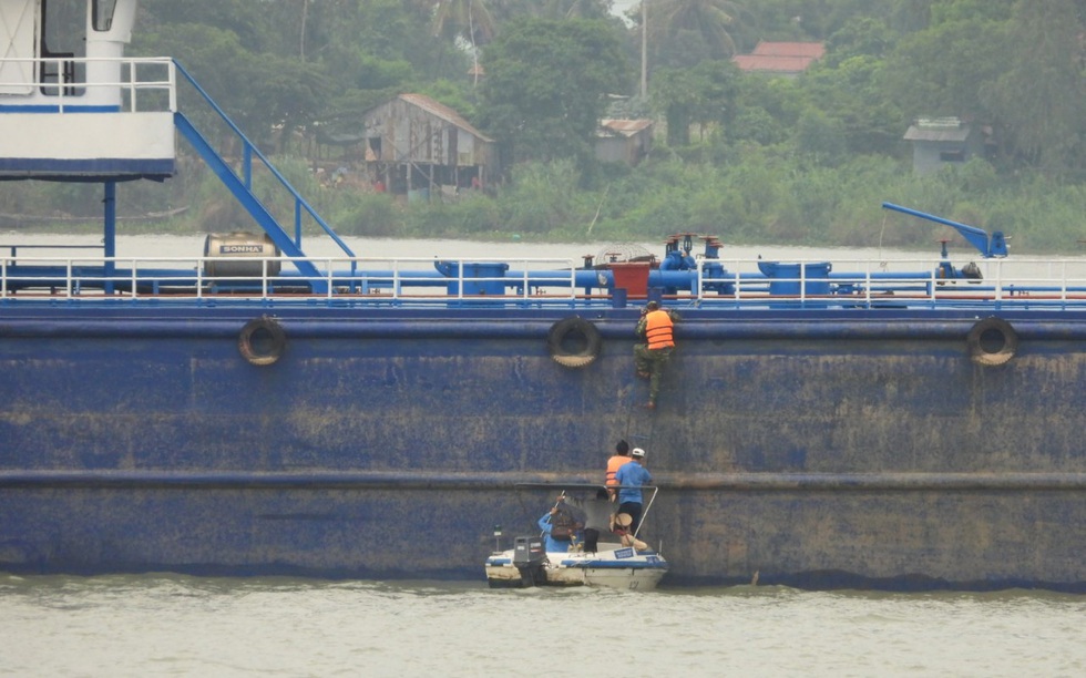 Phòng dịch trên dòng Mekong - Ảnh 1. Phòng dịch trên dòng Mekong - Ảnh 1.