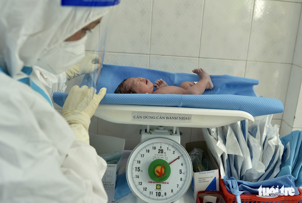 Những bà mẹ F0 ở tòa nhà Cát Tường - Ảnh 12. Những bà mẹ F0 ở tòa nhà Cát Tường - Ảnh 12.