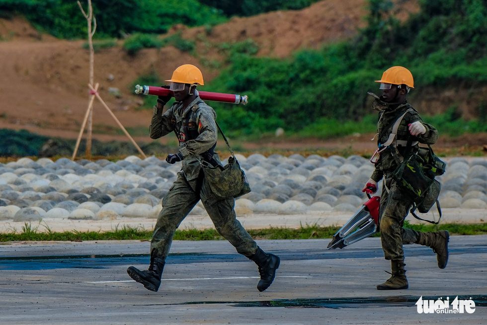 Mãn nhãn xem Xạ thủ bắn tỉa và Vùng tai nạn tại Army Games 2021 - Ảnh 8.