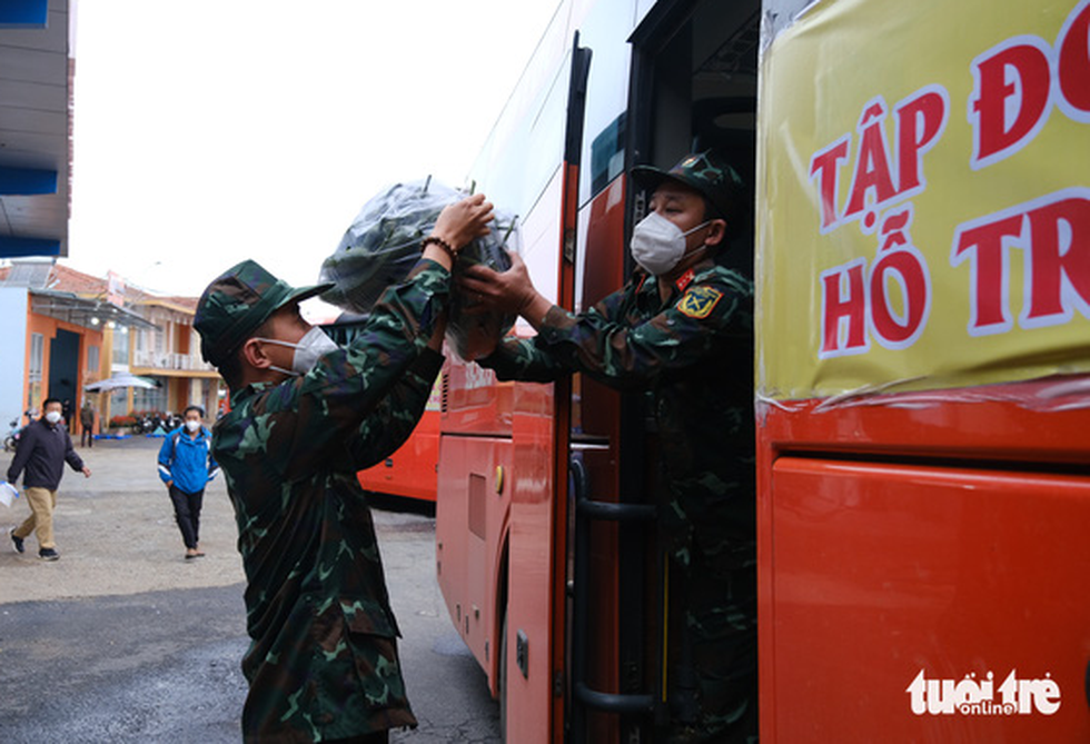 Hình ảnh đoàn xe VIP của Lâm Đồng hoàn thành chở 6.000 tấn nông sản tặng miền Nam - Ảnh 10.