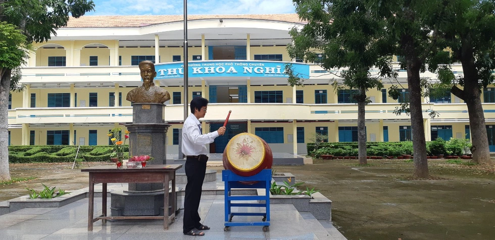 Những hình ảnh khó quên trong lễ khai giảng đặc biệt - Ảnh 4. Những hình ảnh khó quên trong lễ khai giảng đặc biệt - Ảnh 4.