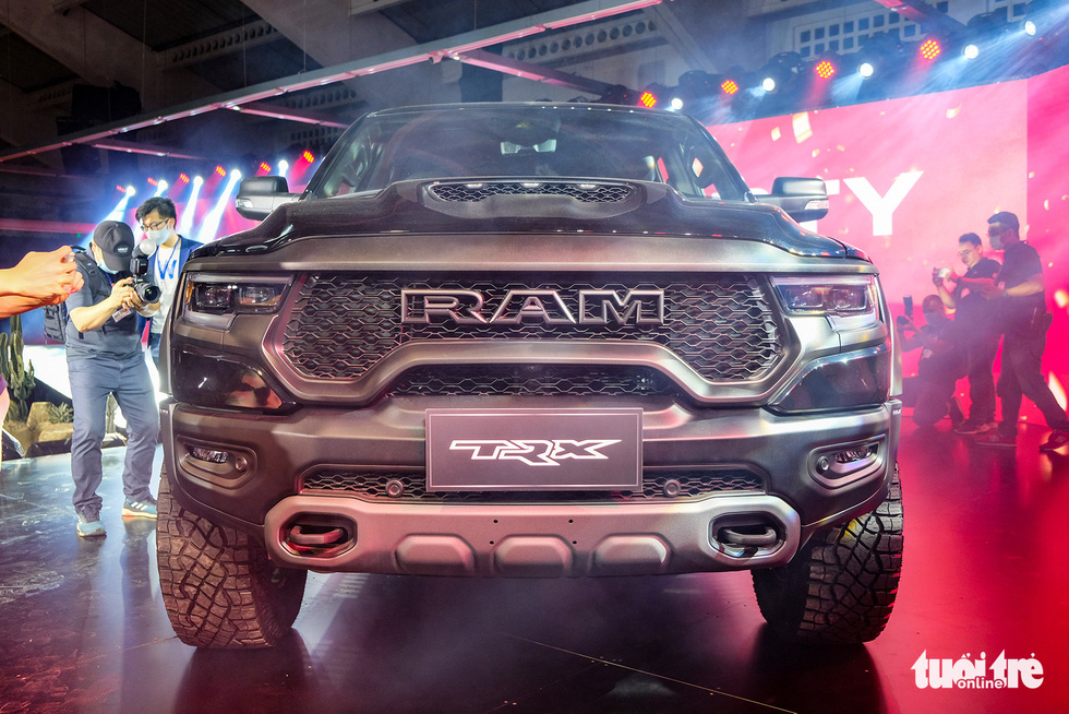 RAM 1500 TRX - bán tải mạnh nhất, đắt nhất Việt Nam giá 7,9 tỉ đồng - Ảnh 4.