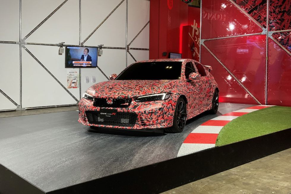 Những ý tưởng độ xe kỳ lạ tại Tokyo Auto Salon 2022: Độ xong bán xe kiểu xổ số - Ảnh 2.