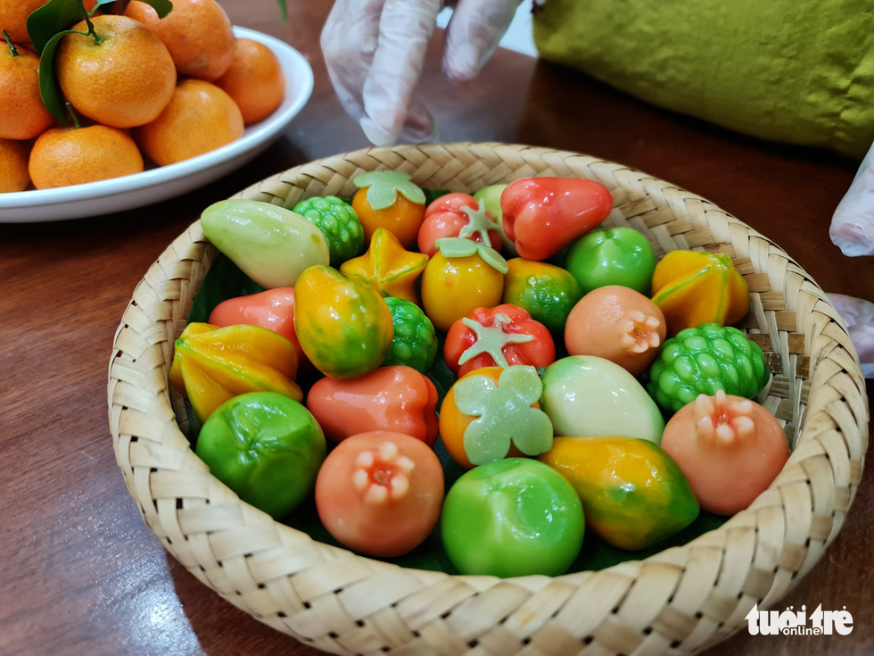  ‘Bánh trái cây làm xong chẳng nỡ... ăn - Ảnh 1.