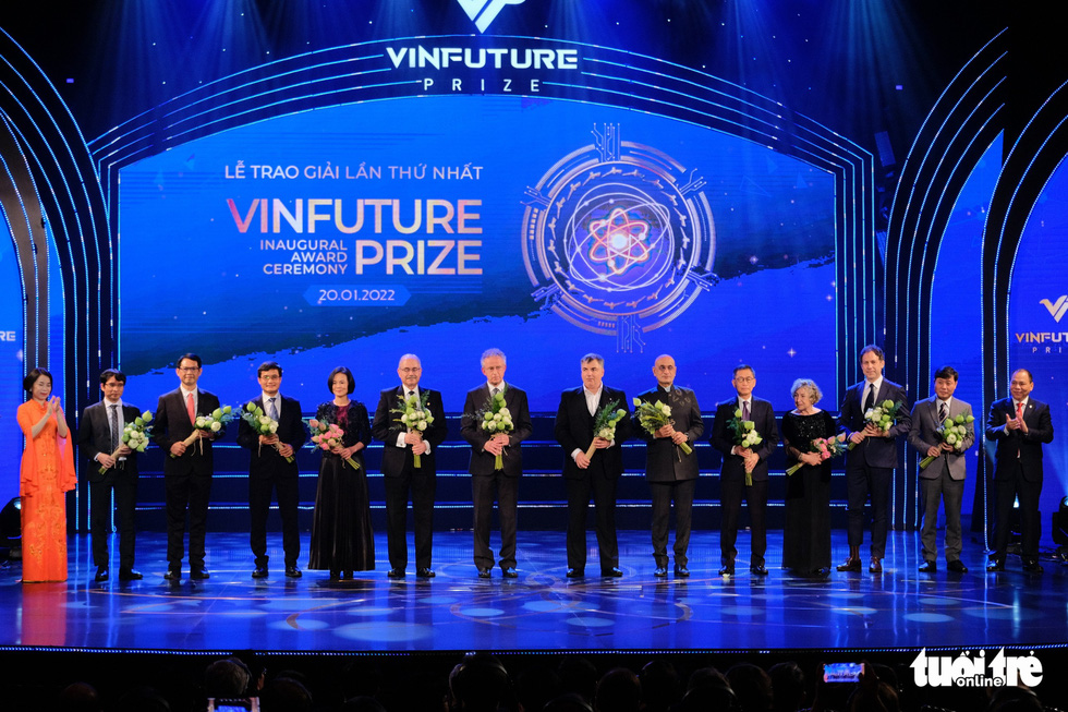 Ba nhà khoa học với công nghệ vắc xin mRNA nhận giải thưởng VinFuture 3 triệu đô - Ảnh 4.
