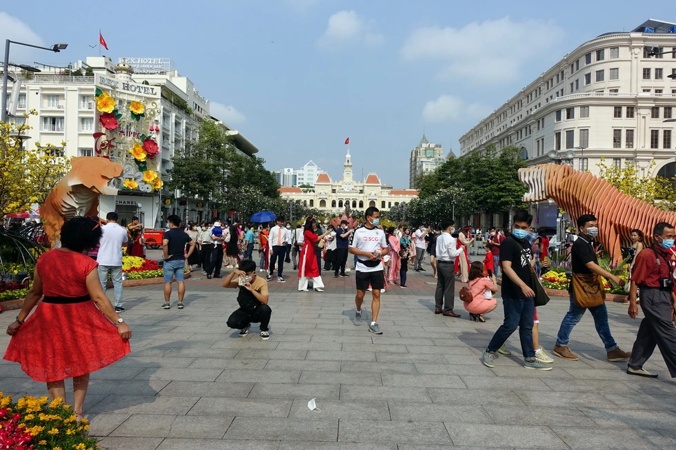 Đường hoa Nguyễn Huệ đảm bảo an toàn - Ảnh 5. Đường hoa Nguyễn Huệ đảm bảo an toàn - Ảnh 5.
