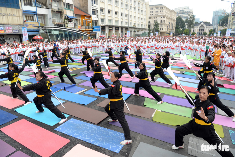 Xác lập kỷ lục Việt Nam tại ngày hội dưỡng sinh, yoga TP.HCM - Ảnh 2.