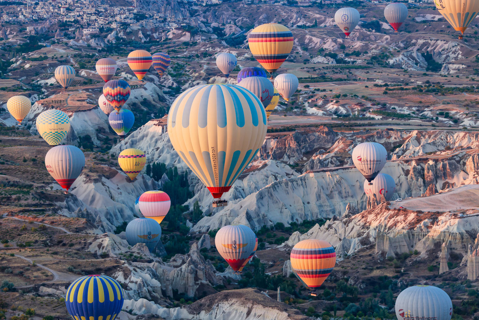 Bay khinh khí cầu trên những kỳ quan ở Cappadocia - Ảnh 13.