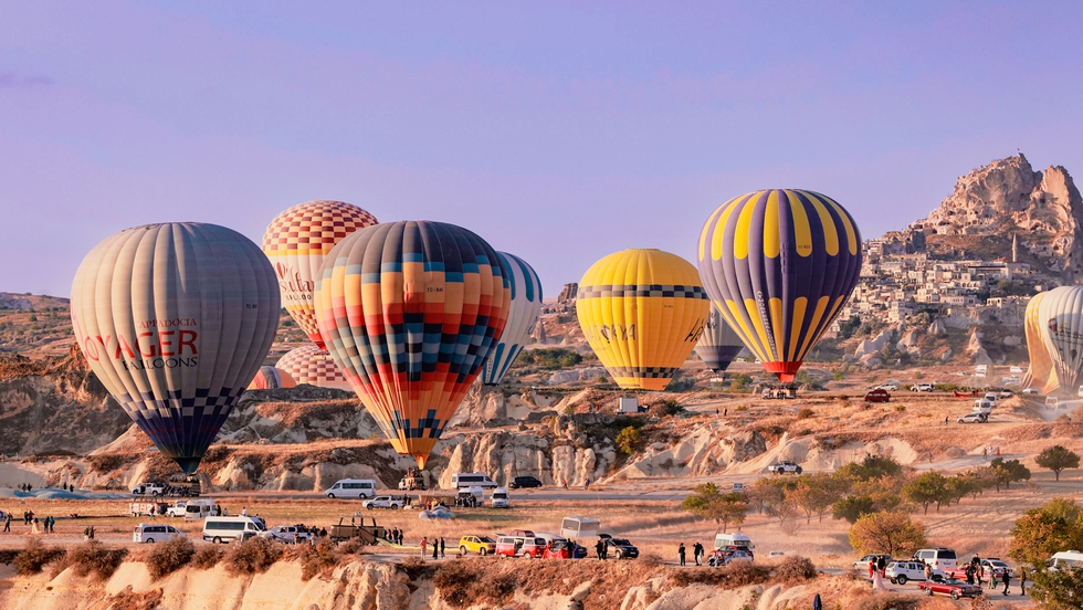 Bay khinh khí cầu trên những kỳ quan ở Cappadocia - Ảnh 19. Bay khinh khí cầu trên những kỳ quan ở Cappadocia - Ảnh 19.
