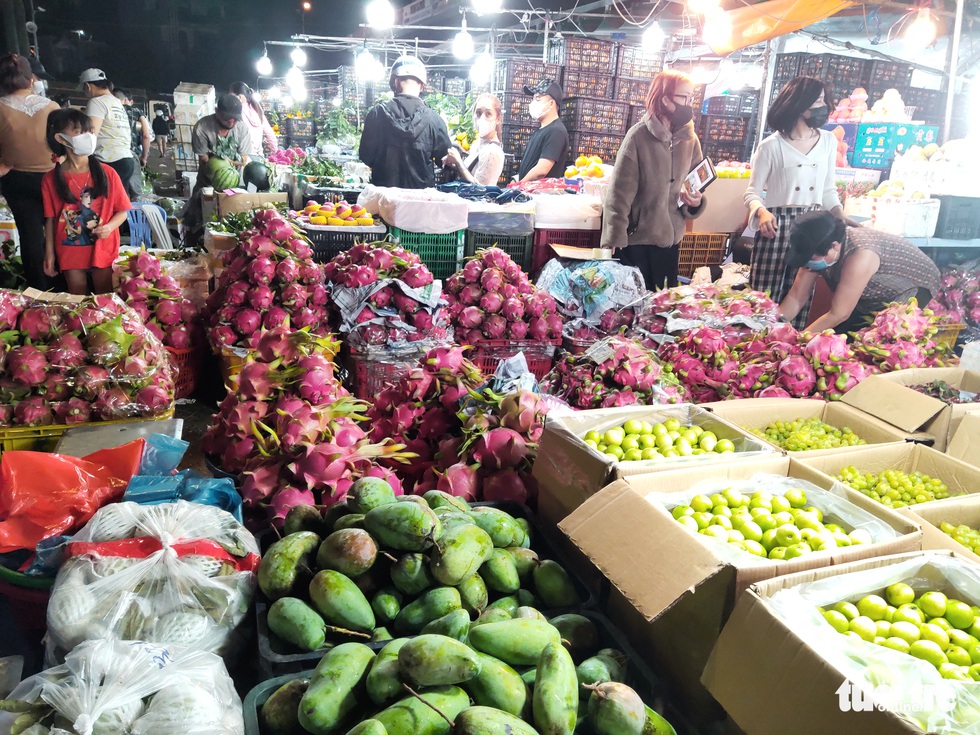 Tin sáng 13-11: Người già mắc trên ba bệnh cùng lúc; Trái cây được giá - Ảnh 3. Tin sáng 13-11: Người già mắc trên ba bệnh cùng lúc; Trái cây được giá - Ảnh 3.