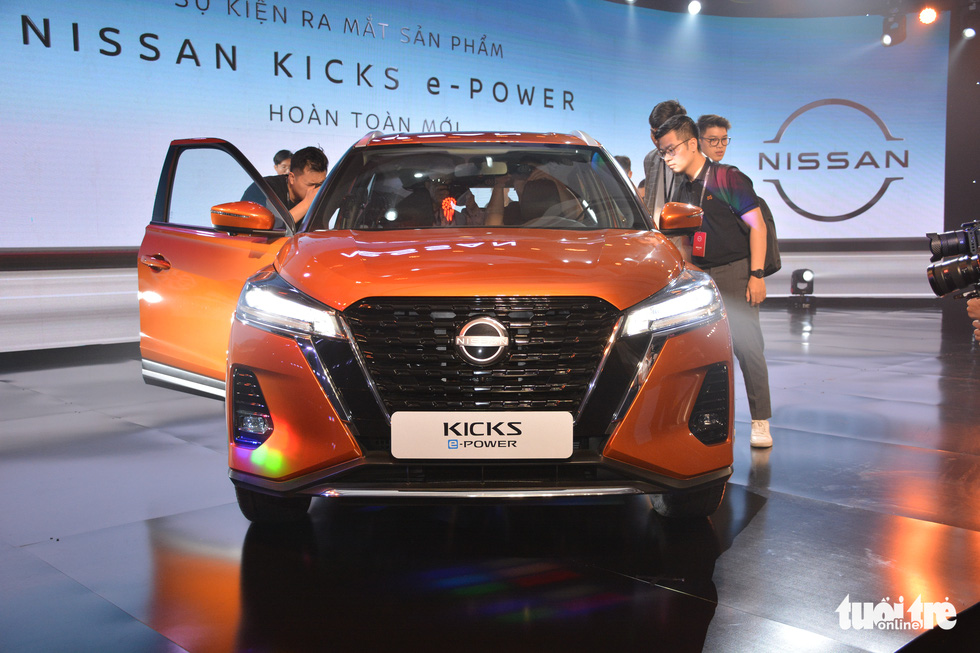 Nissan Kicks ra mắt Việt Nam: Xe điện chạy xăng, giá cao nhất 858 triệu đồng - Ảnh 1.