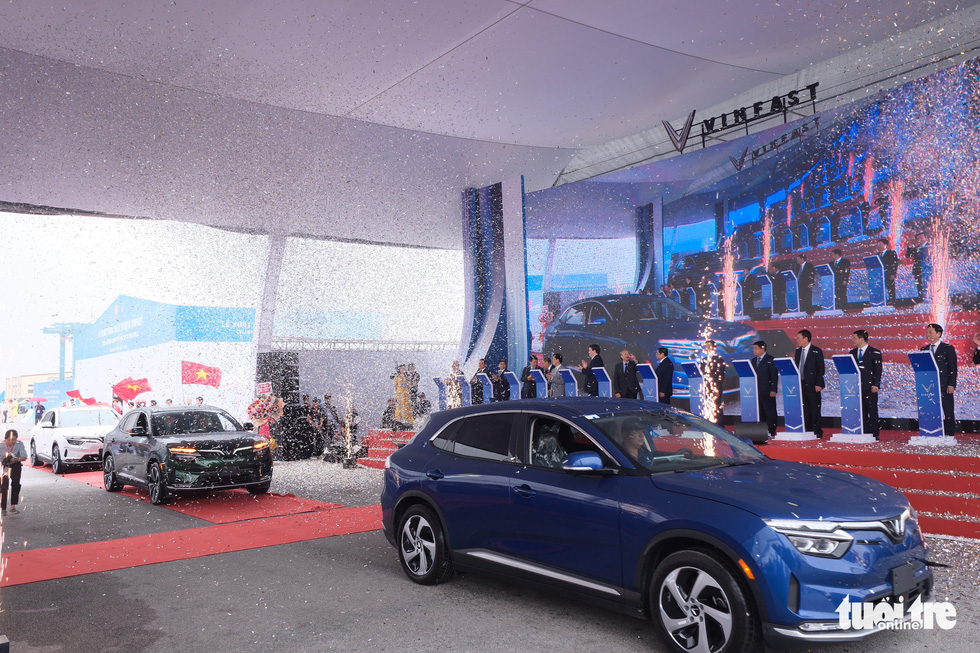 Thủ tướng Phạm Minh Chính dự lễ xuất khẩu lô xe điện VF 8 sang Mỹ - Ảnh 10.