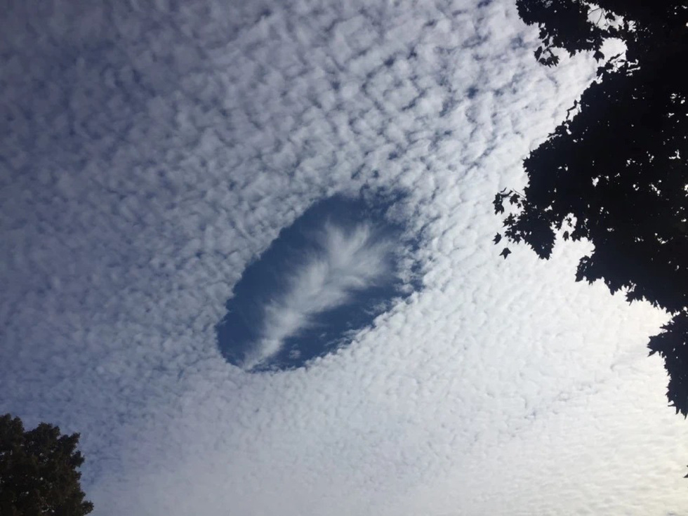 9 kiểu mây kỳ lạ hiếm thấy trên bầu trời - Ảnh 1.