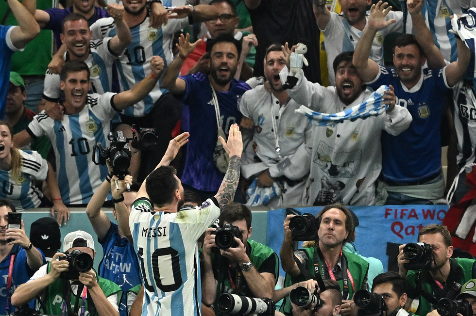 Messi nhận danh hiệu Cầu thủ xuất sắc nhất trận sau khoảnh khắc thiên tài - Ảnh 9.