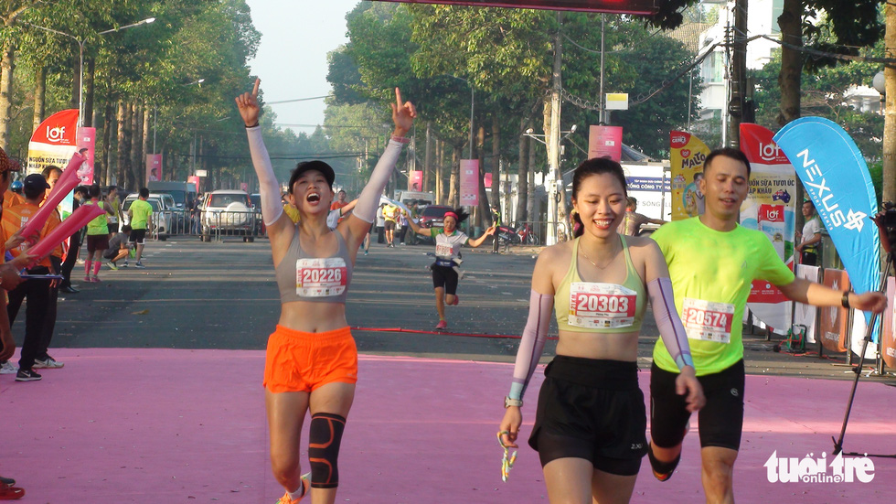 Giải Marathon đất sen hồng, vui khỏe là chính - Ảnh 4.