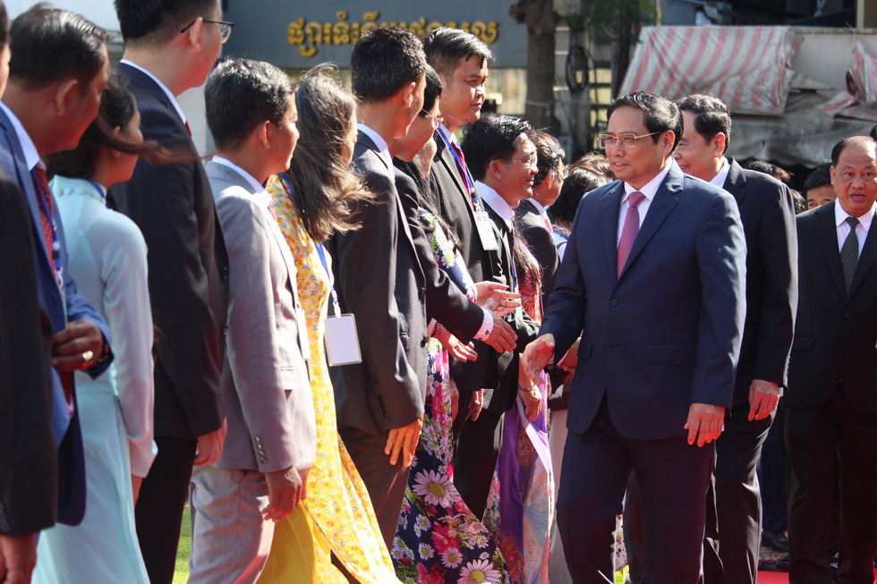 Lễ đón chính thức Thủ tướng Phạm Minh Chính sau lễ dâng hoa tưởng niệm - Ảnh 3.
