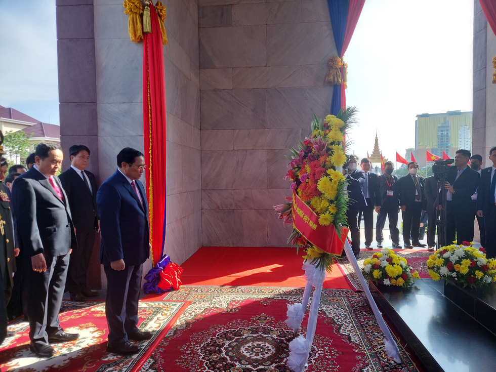 Lễ đón chính thức Thủ tướng Phạm Minh Chính sau lễ dâng hoa tưởng niệm - Ảnh 2.