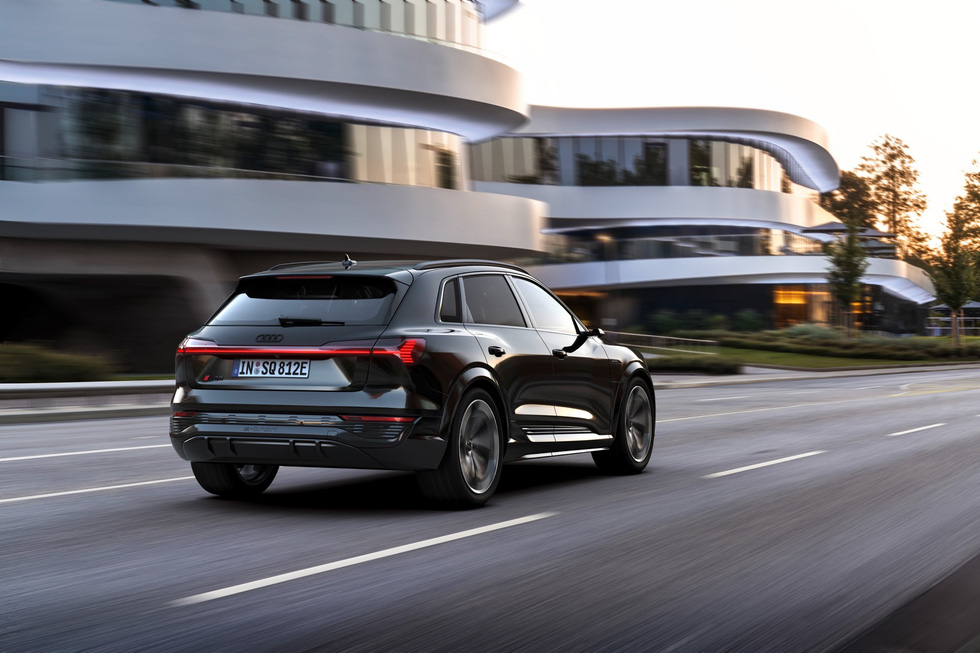 Audi Q8 e-tron ra mắt: Xe điện tiện nghi nhất của Audi - Ảnh 3.