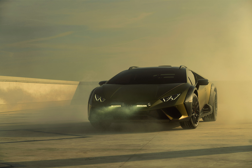 Lamborghini Huracan Sterrato ra mắt: Khi siêu xe cũng off-road - Ảnh 1.