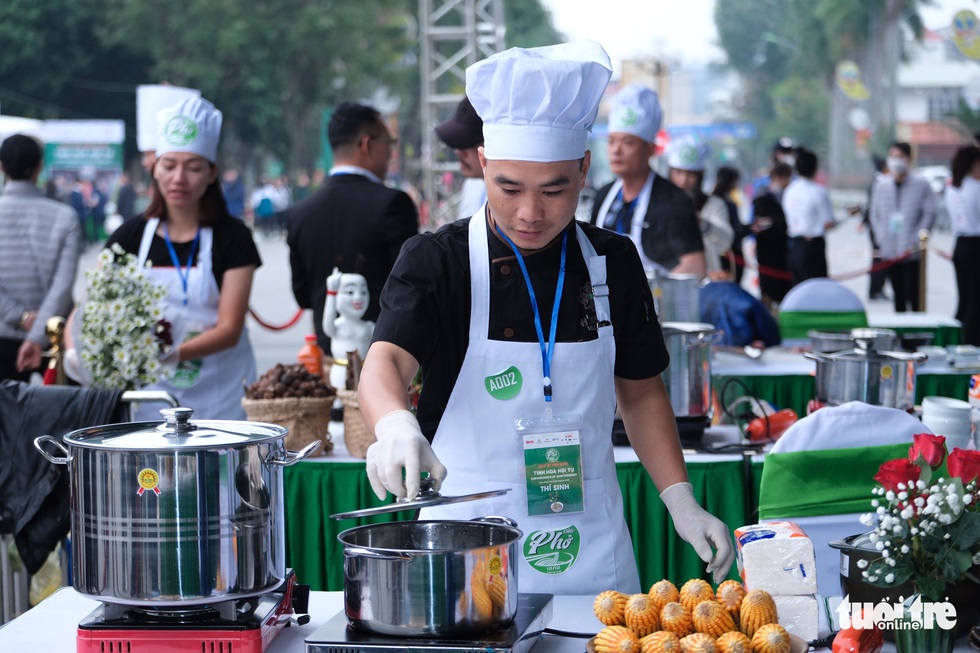 Gala Ngày của phở: Gần 100 gian hàng phục vụ hết công suất - Ảnh 11.