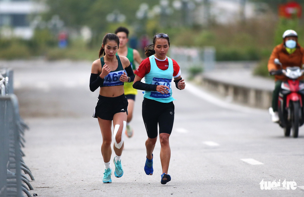 Lê Thị Tuyết giành huy chương vàng marathon lịch sử cho điền kinh Phú Yên - Ảnh 5.