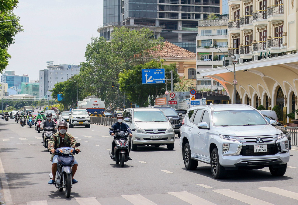 Tin tức sáng 3-12: TP.HCM thanh tra 15 đơn vị sử dụng đất; Ca COVID-19 cao nhất 3 tuần qua - Ảnh 2.