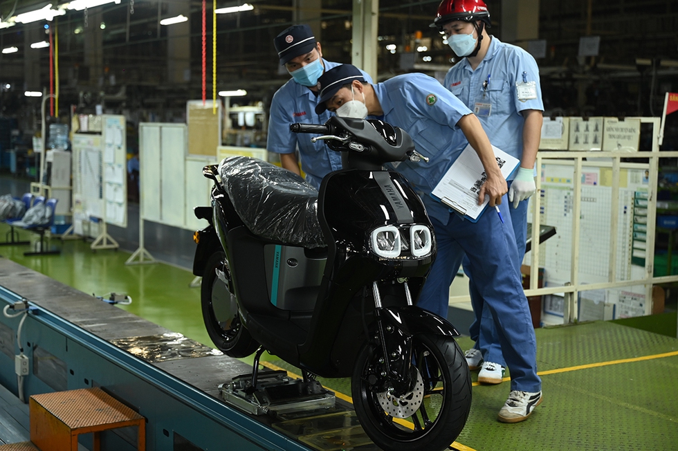 Yamaha chuẩn bị bán xe máy điện tại Việt Nam, tầm hoạt động 37km mỗi lần sạc - Ảnh 3. Yamaha chuẩn bị bán xe máy điện tại Việt Nam, tầm hoạt động 37km mỗi lần sạc - Ảnh 3.
