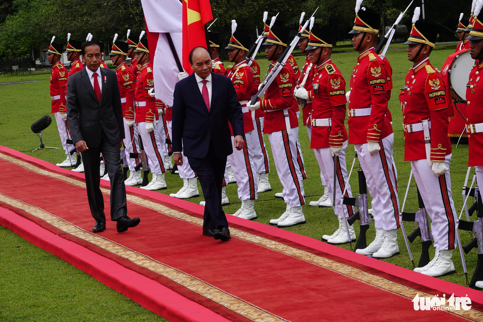 Indonesia bắn 21 phát đại bác chào đón Chủ tịch nước Nguyễn Xuân Phúc - Ảnh 2.