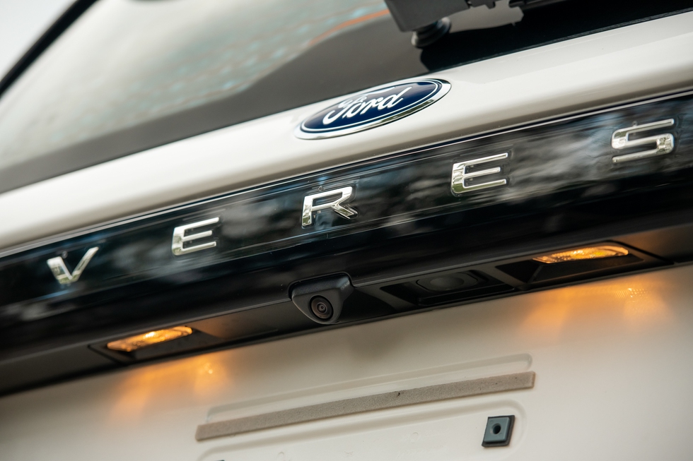 Ford Everest thêm bản chiến lược, quyết vượt Fortuner, Santa Fe lên đầu phân khúc - Ảnh 5. Ford Everest thêm bản chiến lược, quyết vượt Fortuner, Santa Fe lên đầu phân khúc - Ảnh 5.
