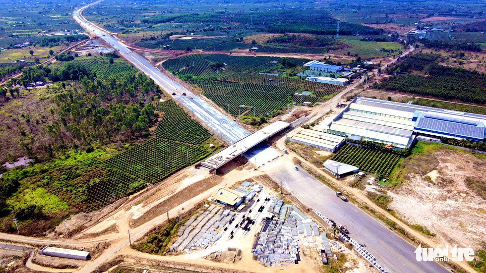 Hình ảnh cao tốc Dầu Giây - Phan Thiết trước ngày thông xe kỹ thuật - Ảnh 1.