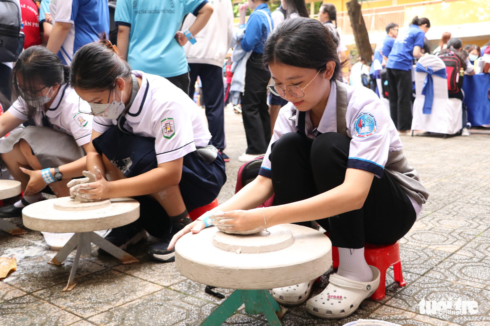 Kịch tính đến giây cuối cùng vòng chung kết cuộc thi sáng tạo robot dành cho học sinh THPT - Ảnh 10.