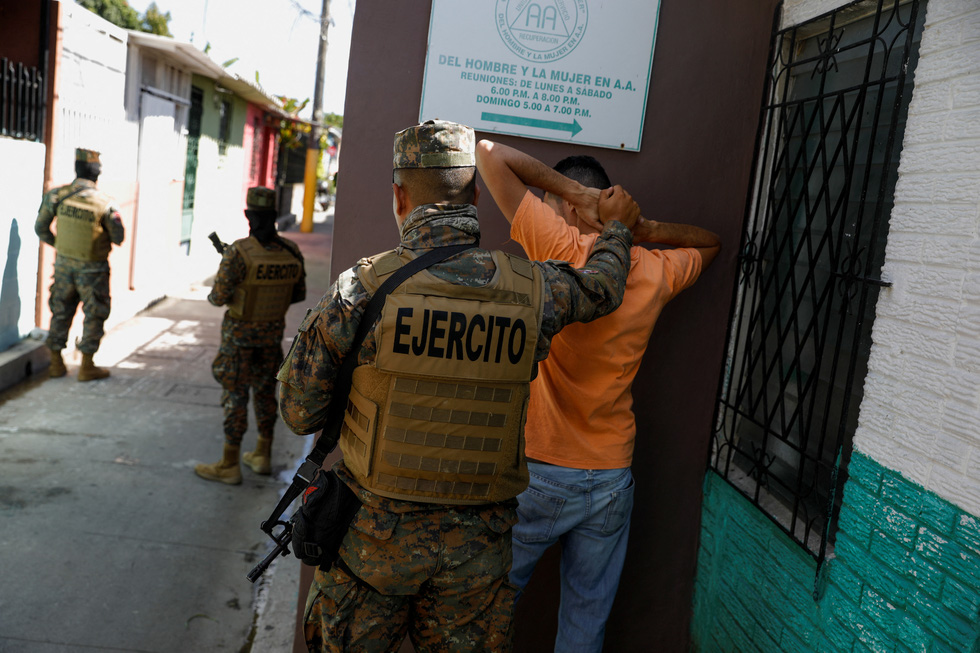 10.000 binh sĩ El Salvador triệt phá 2 băng đảng - Ảnh 5.