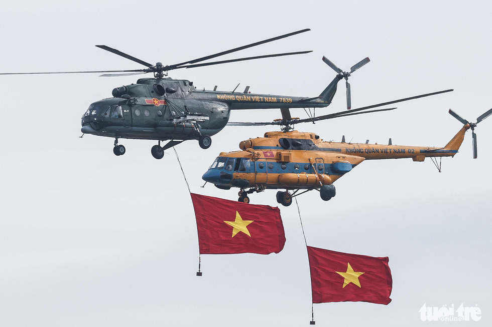 Hổ mang chúa Su-30MK2 trình diễn ấn tượng tại Triển lãm Quốc phòng quốc tế Việt Nam - Ảnh 2.