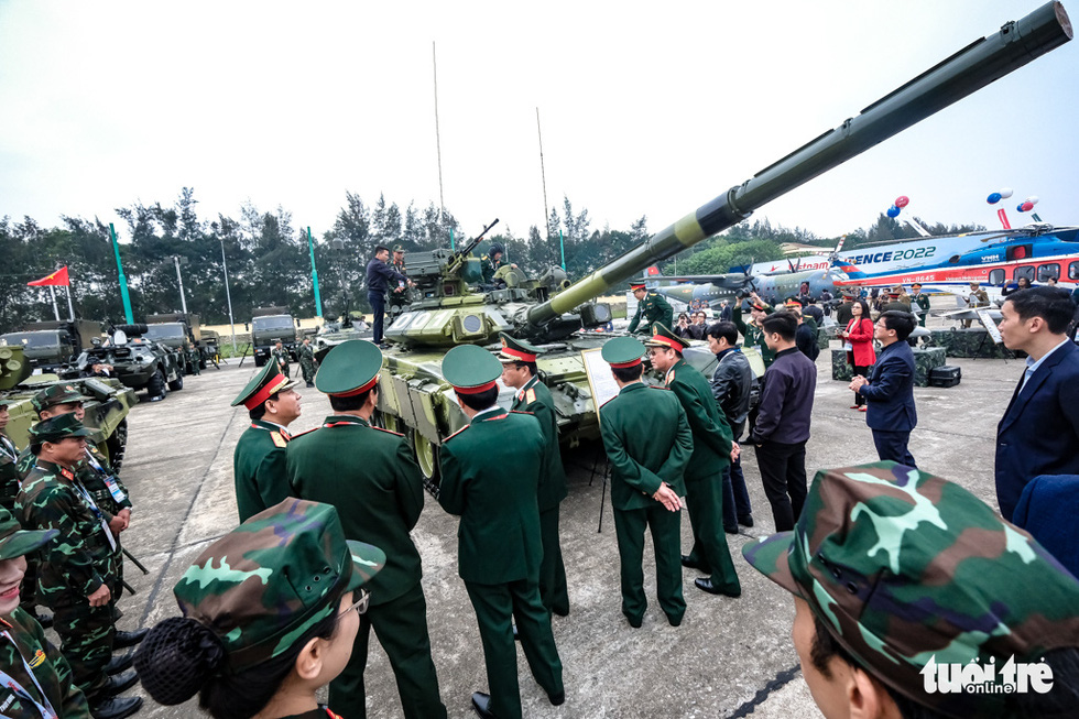 Close-up of modern military weapons at the Vietnam International Defense Exhibition 2022 - Photo 5.