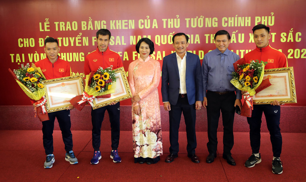 Tuyển futsal Việt Nam nhận bằng khen của Thủ tướng Chính phủ - Ảnh 6.