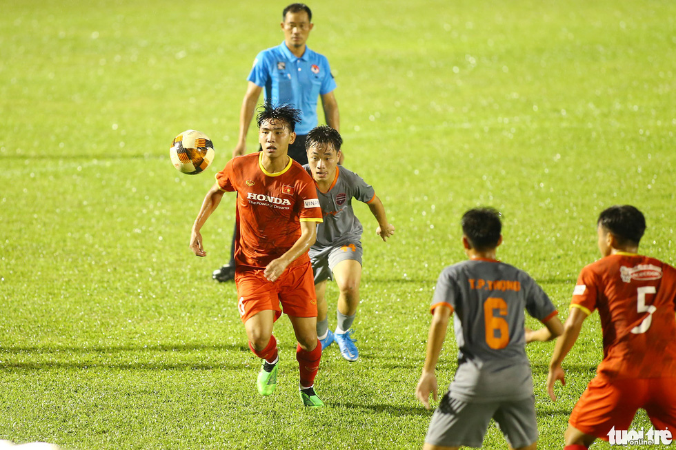 U23 Việt Nam có bài học quý giá sau trận thắng U19 Bình Dương - Ảnh 3.