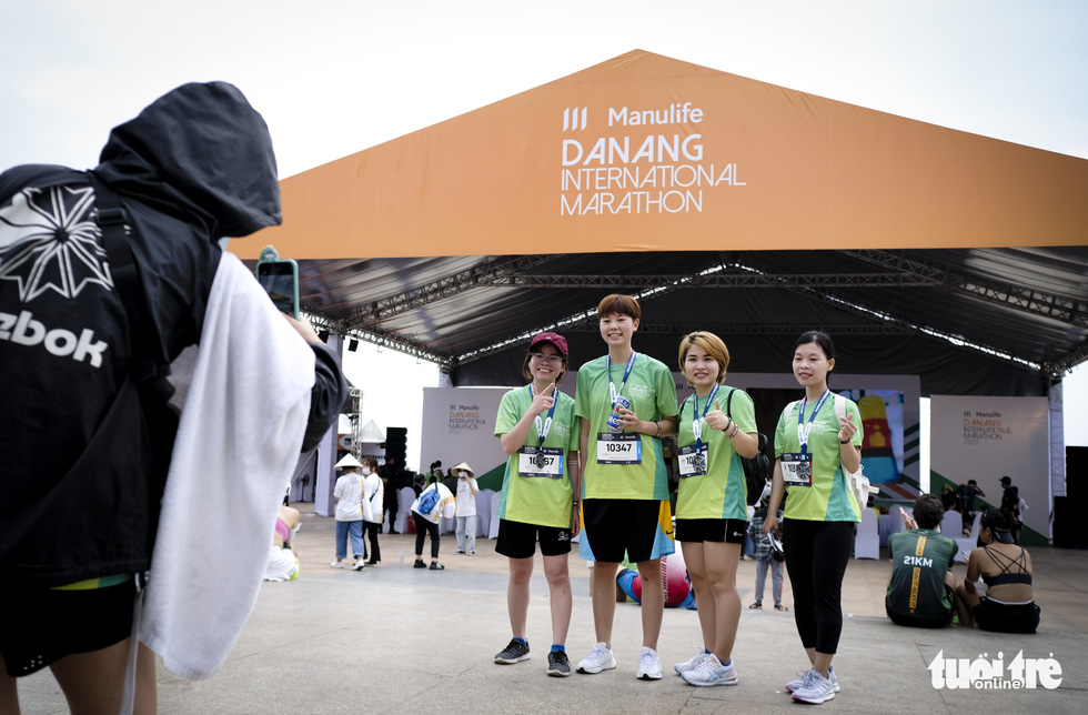 Đông vui Giải marathon quốc tế Đà Nẵng: Nhịp sống đã trở lại bình thường - Ảnh 7.