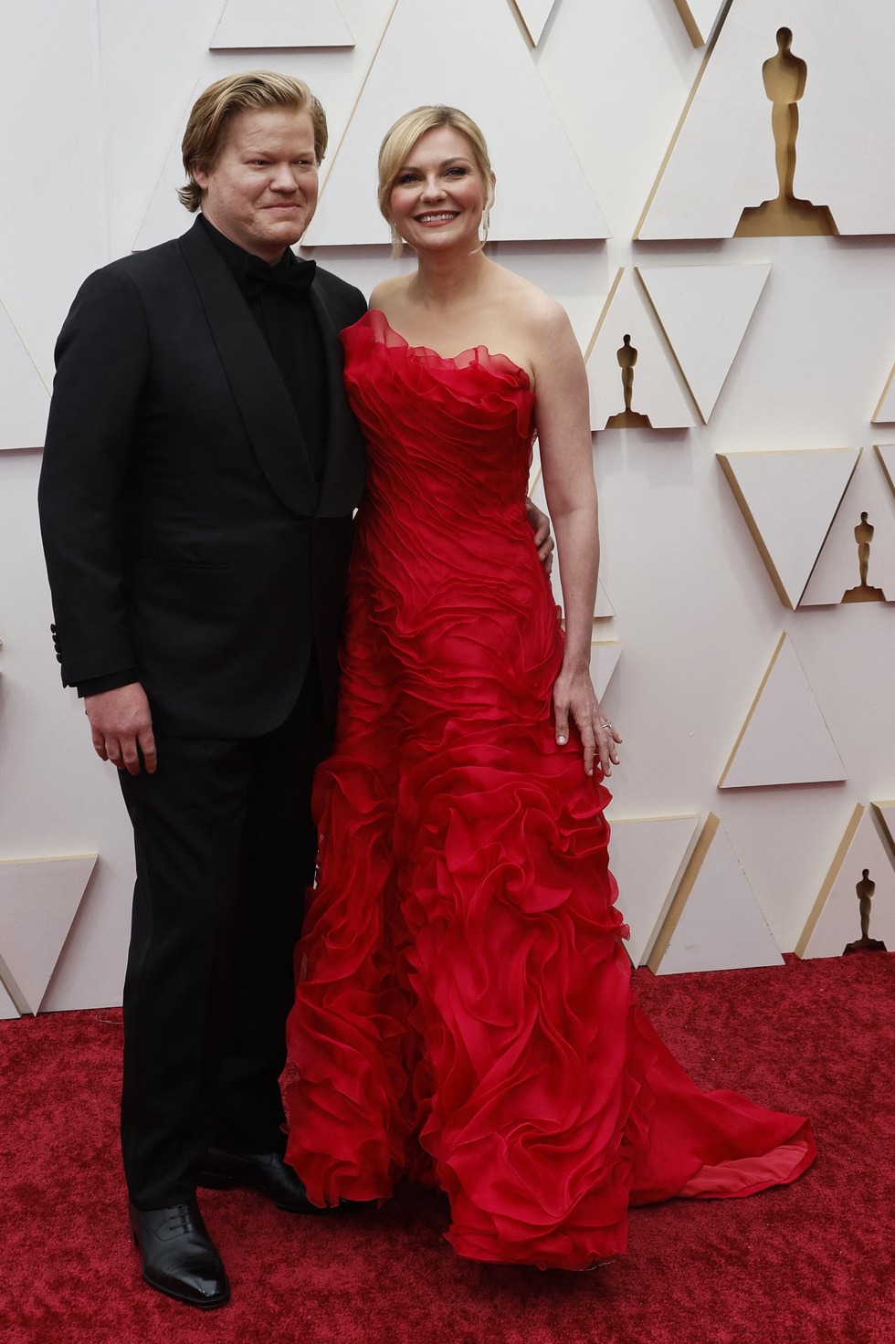 Nữ diễn viên Kirsten Dunst và chồng Jesse Plemons - Ảnh: Reuters
