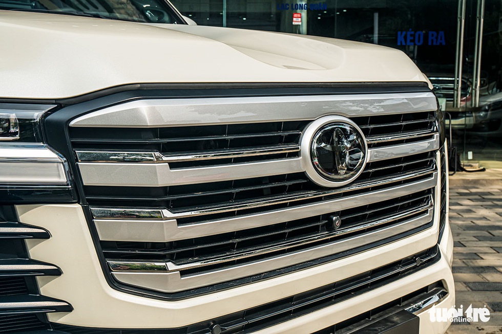 Chi tiết Toyota Land Cruiser MBS 2022 đầu tiên về Việt Nam: Nội thất đúng chất Chủ tịch - Ảnh 3. Chi tiết Toyota Land Cruiser MBS 2022 đầu tiên về Việt Nam: Nội thất đúng chất Chủ tịch - Ảnh 3.