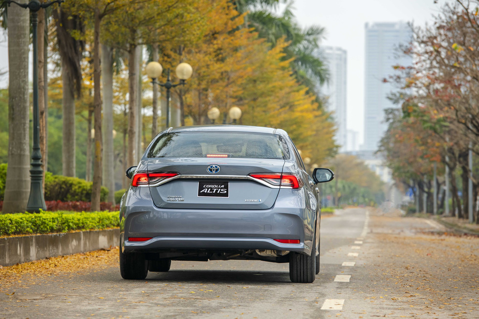 Toyota Corolla Altis 2022 ra mắt Việt Nam: Thêm nhiều công nghệ, giá từ 719 triệu đồng - Ảnh 8.