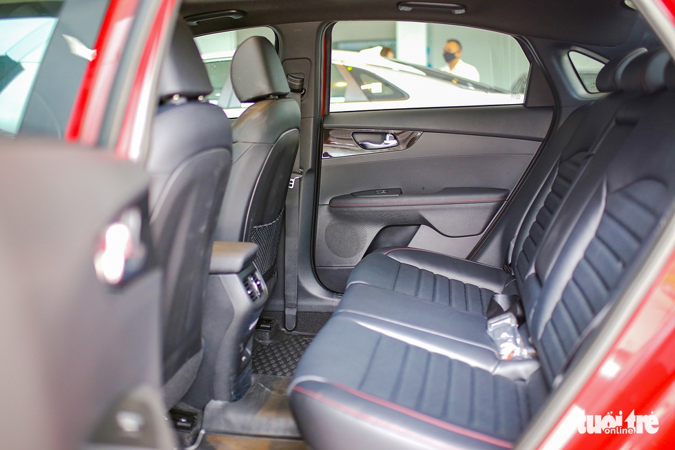 Chi tiết Kia K3 GT - sedan phổ thông cỡ C mạnh nhất Việt Nam, giá 759 triệu - Ảnh 14. Chi tiết Kia K3 GT - sedan phổ thông cỡ C mạnh nhất Việt Nam, giá 759 triệu - Ảnh 14.