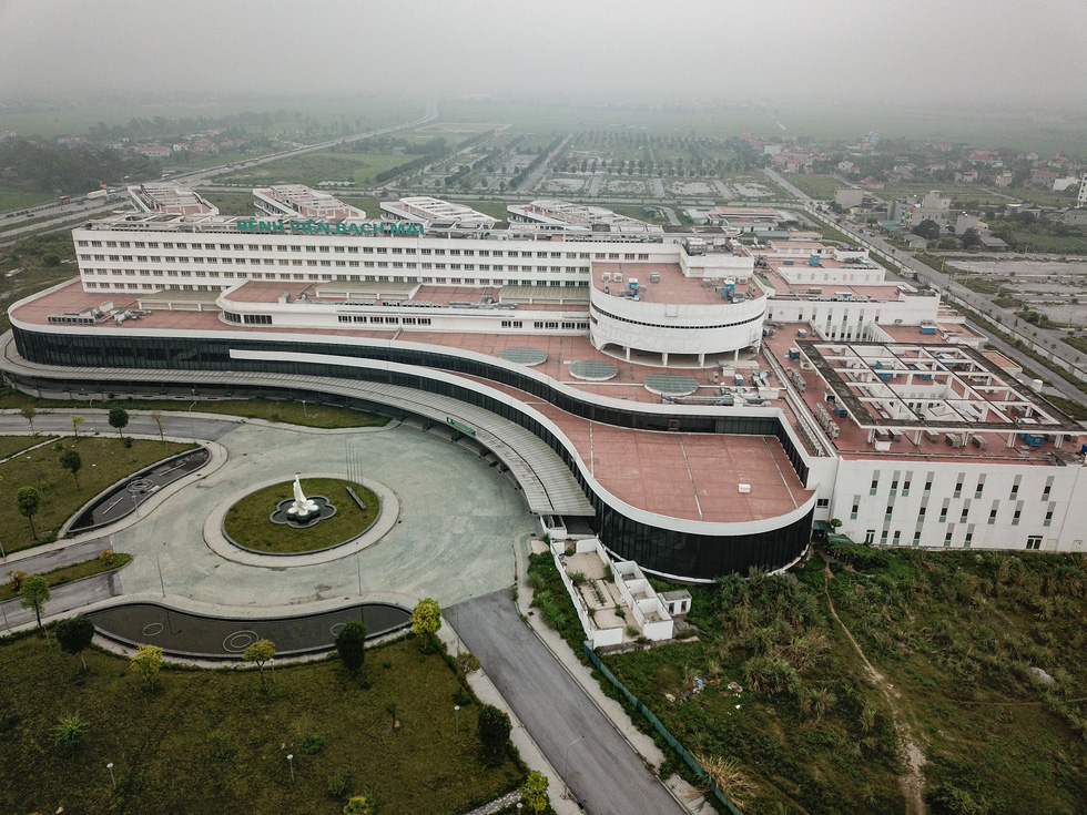 Cảnh hoang vắng hai cơ sở bệnh viện Bạch Mai, Việt Đức ngàn tỉ khánh thành rồi… đóng cửa - Ảnh 8.