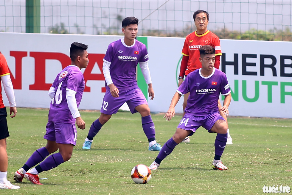 Tuyển U23 Việt Nam chỉ có 6 cầu thủ ở ngày đầu tập luyện - Ảnh 4.