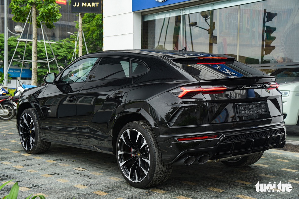 Siêu SUV Lamborghini Urus 2022 đầu tiên về Việt Nam, giá hơn 20 tỉ đồng - Ảnh 5. Siêu SUV Lamborghini Urus 2022 đầu tiên về Việt Nam, giá hơn 20 tỉ đồng - Ảnh 5.