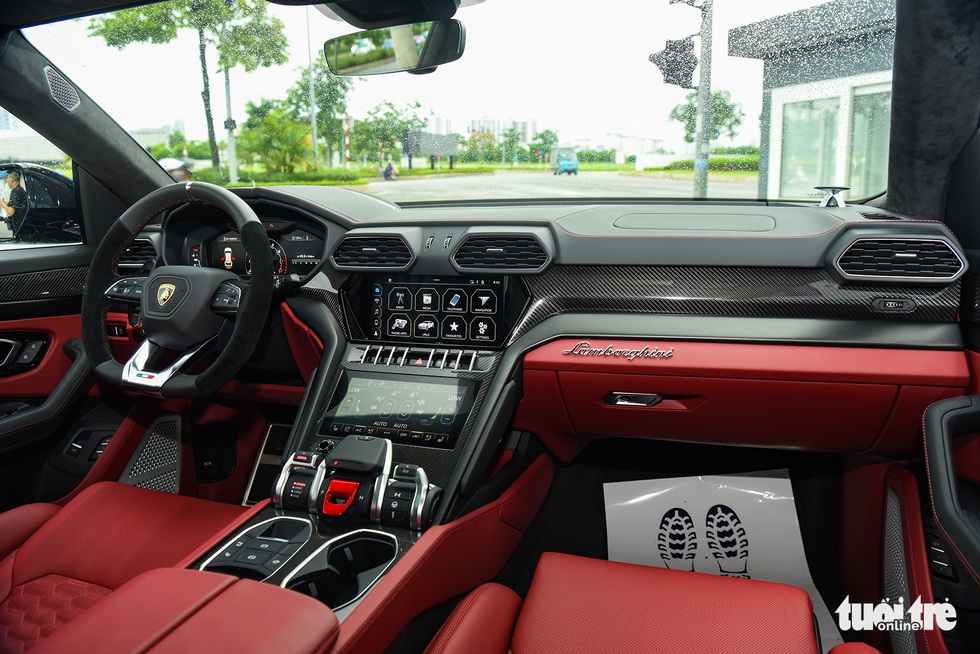 Siêu SUV Lamborghini Urus 2022 đầu tiên về Việt Nam, giá hơn 20 tỉ đồng - Ảnh 14. Siêu SUV Lamborghini Urus 2022 đầu tiên về Việt Nam, giá hơn 20 tỉ đồng - Ảnh 14.